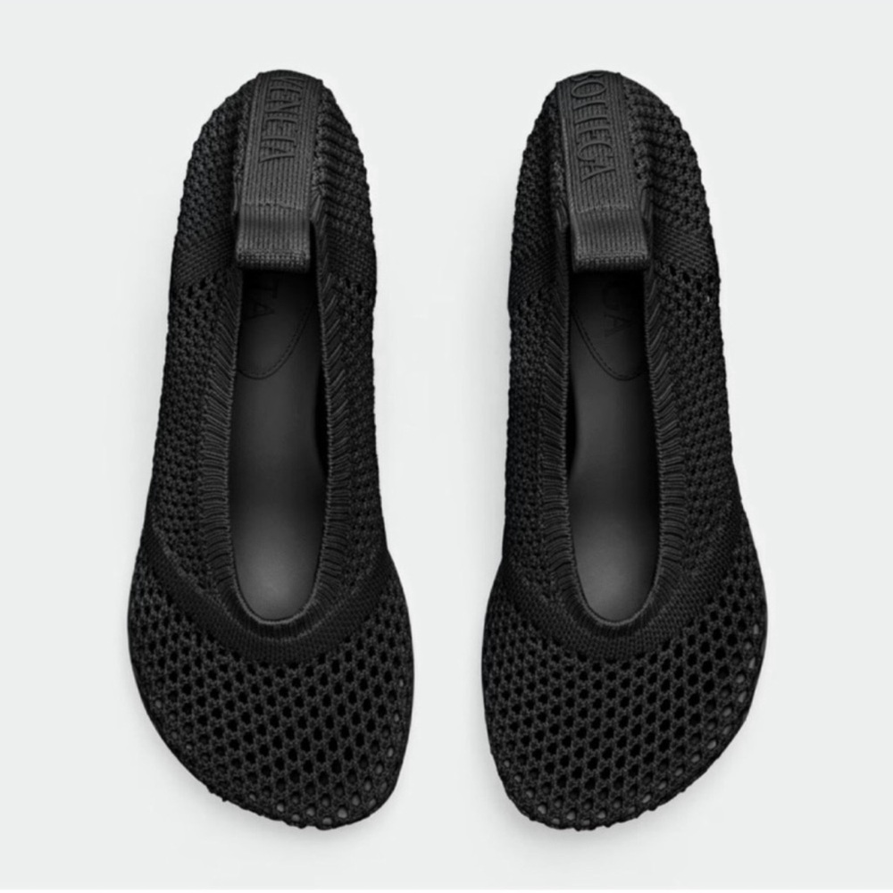 Bottega Veneta Atomic Pump – Size 37 – Black